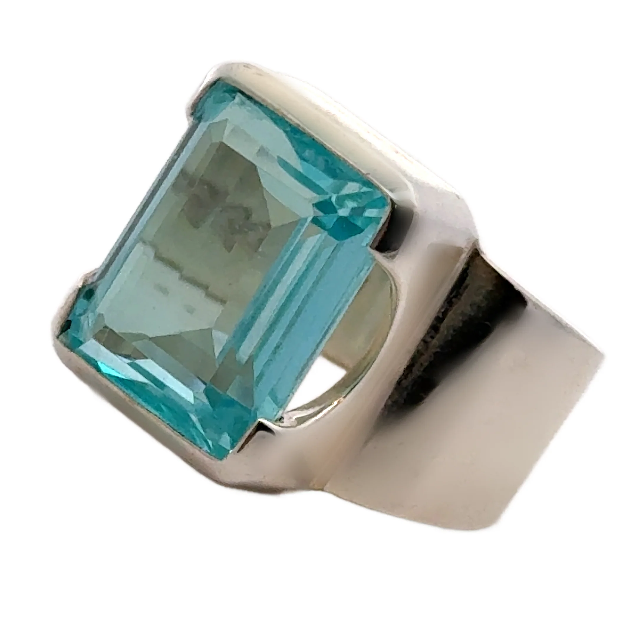 Bold Aquamarine Ring - Image 3