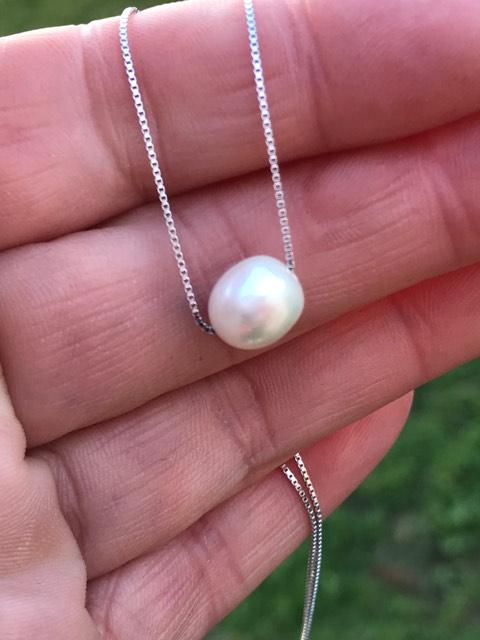 Fleeting Moments Pearl Necklace - Image 3