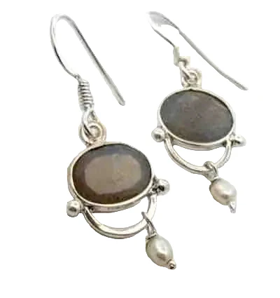 Labradorite and Pearl Elegant Earrings - Image 3