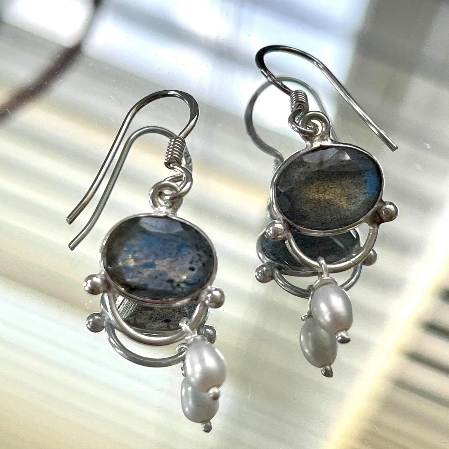 Labradorite and Pearl Elegant Earrings - Image 9