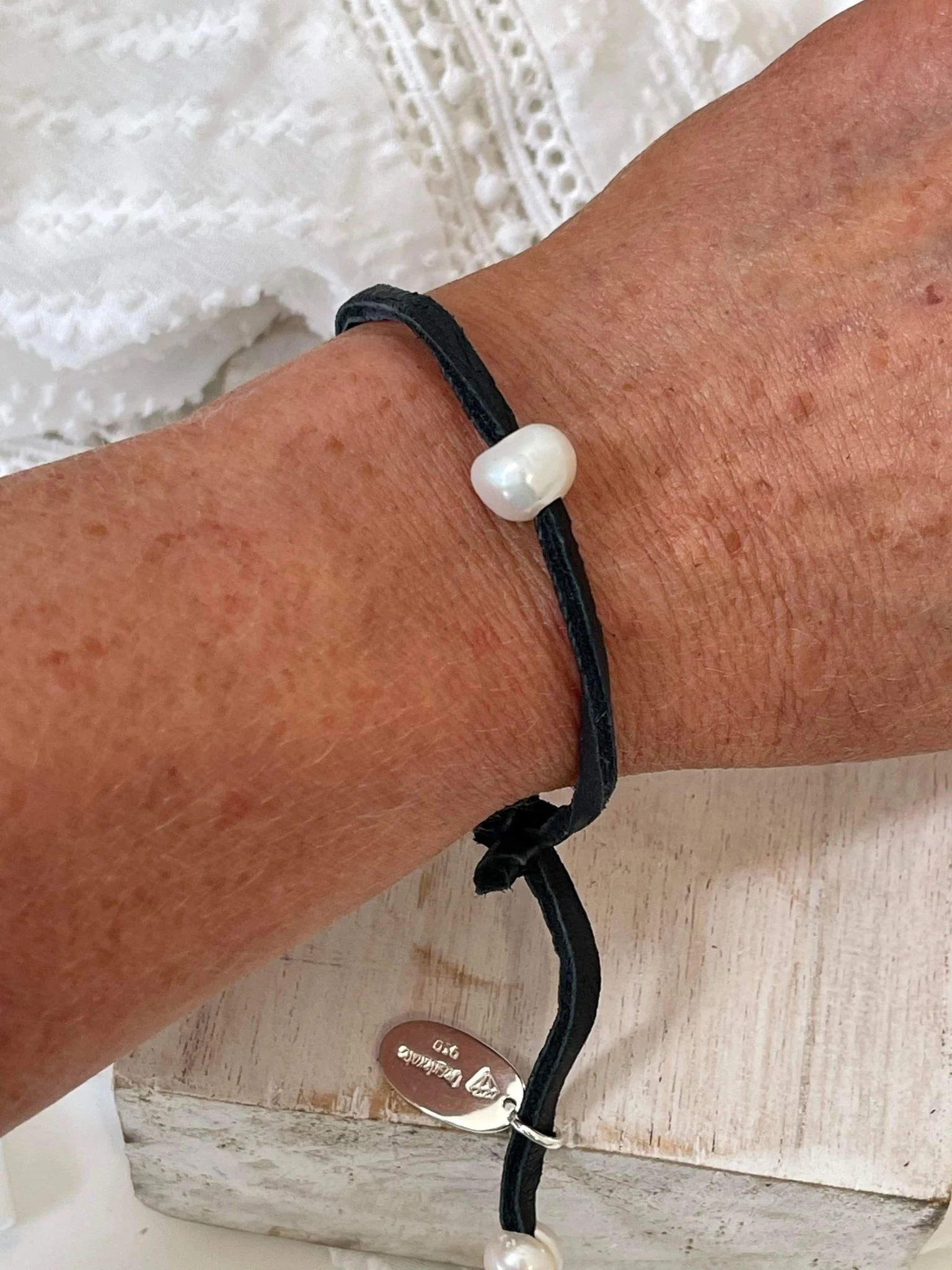 Mermaid Tribe Pearl Leather Strap Bracelet - Image 4