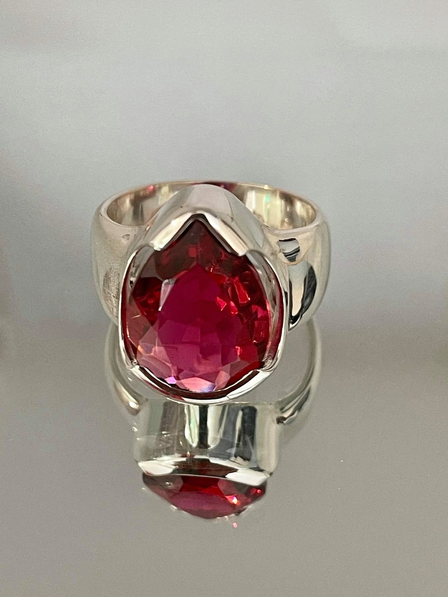 Ruby Mahtava Ring - Image 9