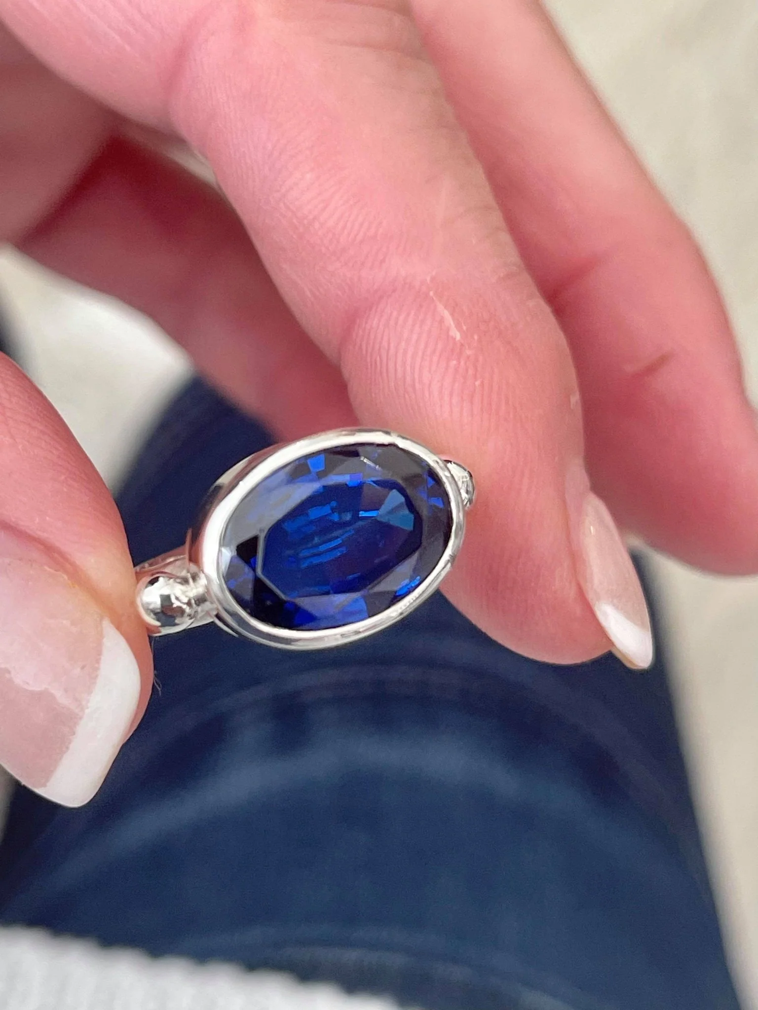 Sparkly Sapphire Quartz Eclipse Ring - Image 10