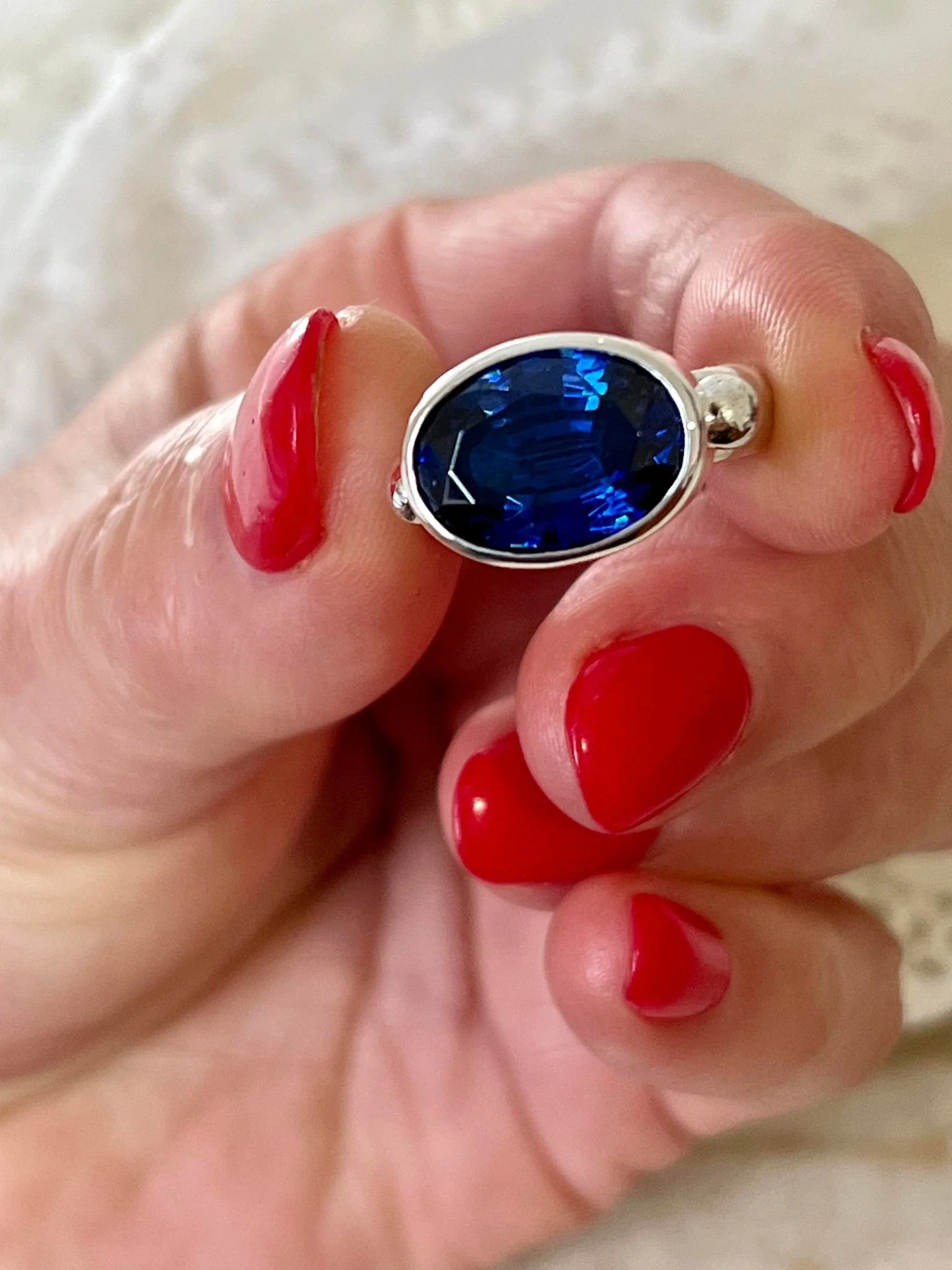 Sparkly Sapphire Quartz Eclipse Ring - Image 5
